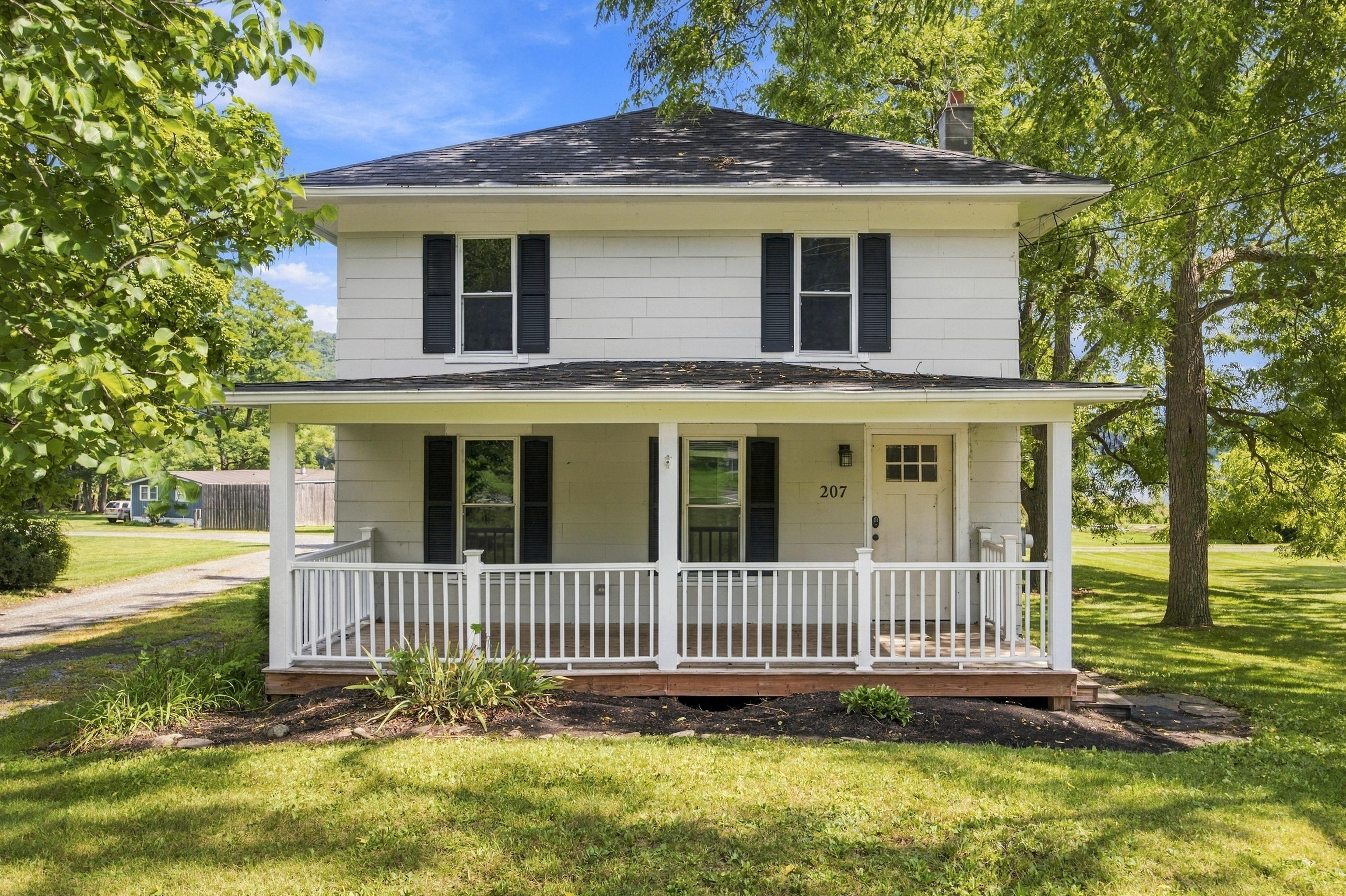 207 Main Street | Photo 7